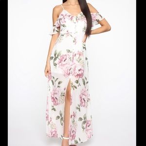 Fashion Nova Floral Maxi Dress size medium